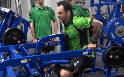 Tricep Dip Machine – plate loaded